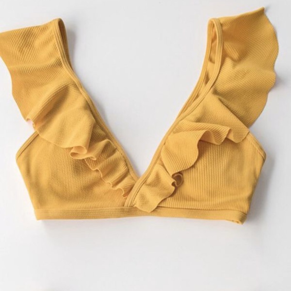 Yellow High-waisted Bikini.From “CUPSHE”.
